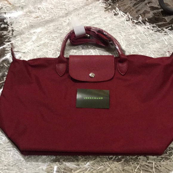 longchamp wine red
